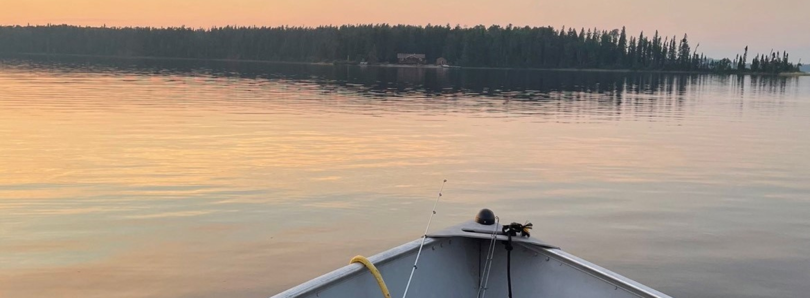 A fishing boat on the lake